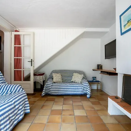 Grande Maison Pour 6 Personnes - 300m De La Barbâtre