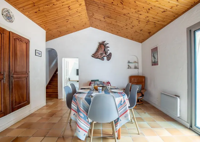 Grande Maison Pour 6 Personnes - 300m De La *