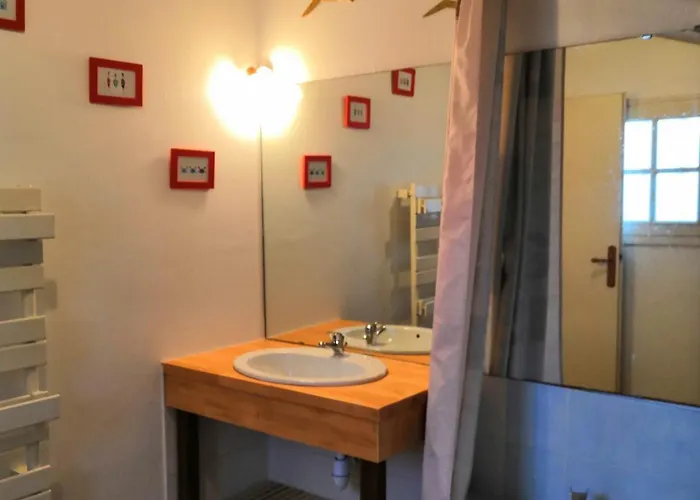 Grande Maison Pour 6 Personnes - 300m De La 펜션 *